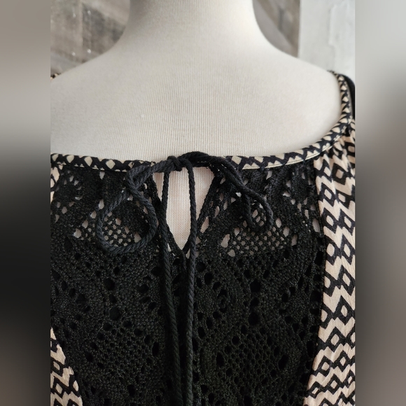 Patterned Crotche Boho Dress - Picture 7 of 8